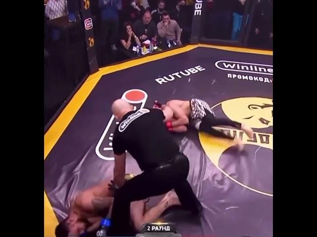 Brutal Flying Knee #mma #knockoutcity #combatsport #brutal