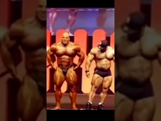 those massive legs ||Ramy vs Roelly Winklaar || BodybuildingFrenzy #bigramy #mrolympia2022 #shorts