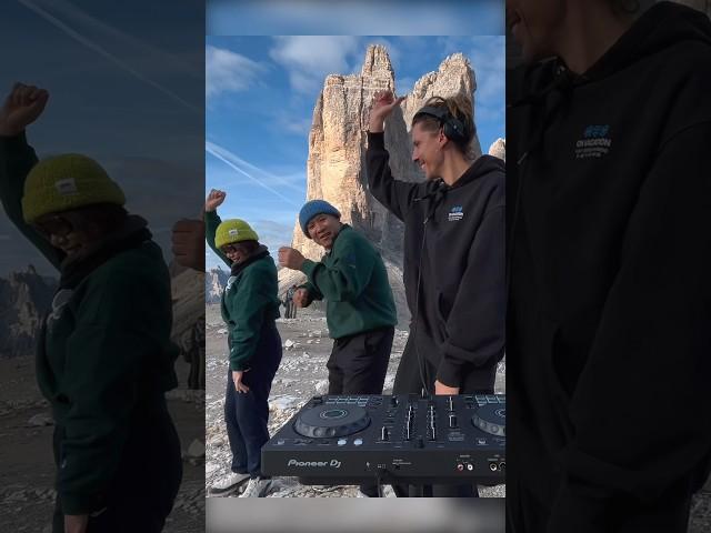 spontaneous dance party with 2 hikers in the italian alps