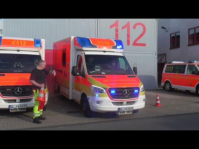 3×RTW+1×NEF Der Feuerwehr Wermelskirchen am Tag der offenen Tür (12.5.2024)