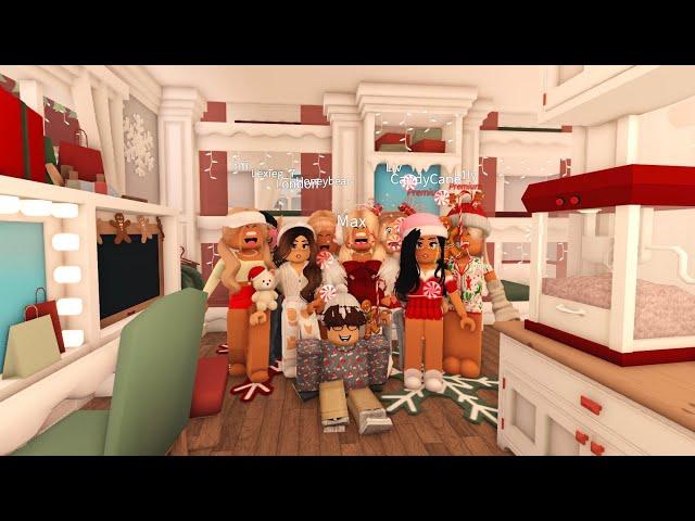 Peachyylexi Live Stream | COME BUILD WITH ME...PLUS NEW YEARS GIVEAWAY!* Bloxburg Live Stream