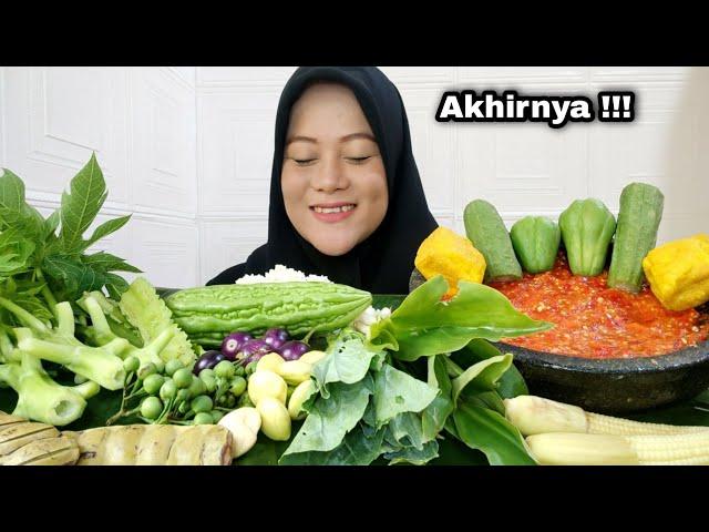 AKHIRNYA BISA MAKAN ENAK LAGI  -  LALAPAN MENTAH SAMBAL TERASI !!!