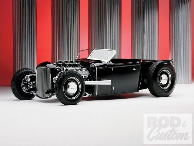 #17. Ford Roadster Pickup 1930 (RETROCAR)