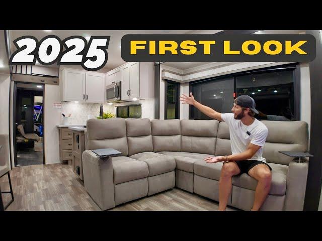 Awesome RV floor plan design with a low price! 2025 Jayco Seismic 399 fifth wheel toy hauler RV