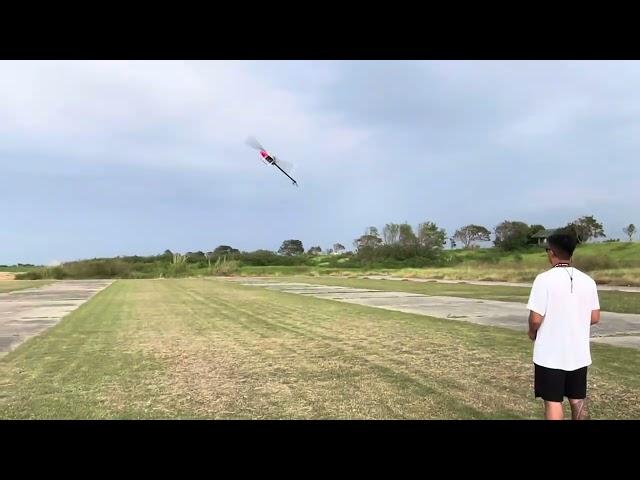 Kenny ko flying his Specter 700V2