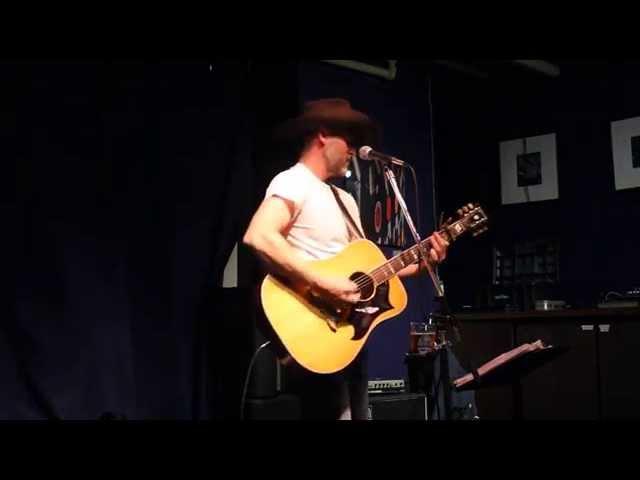 Lee Taylor performing "Tennessee flat top box"