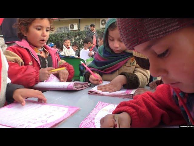 Pakistani Child Laborers Get Free Lessons In The Park