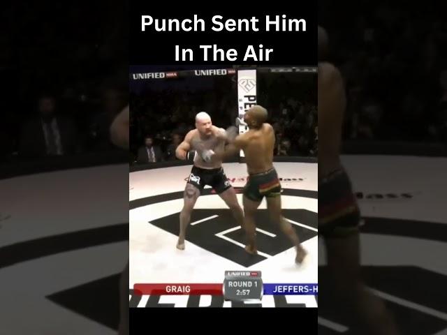 Knockout Sent Him In The Air #mma #combatsport #knockoutcity #brutal