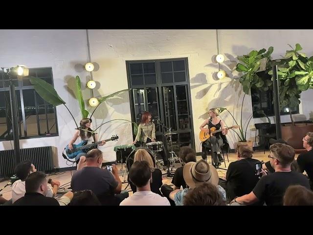 The Warning - Escapism (Stripped Back) (Sofar Sounds, Crate Brewery, London, July 22, 2024) LIVE/HD