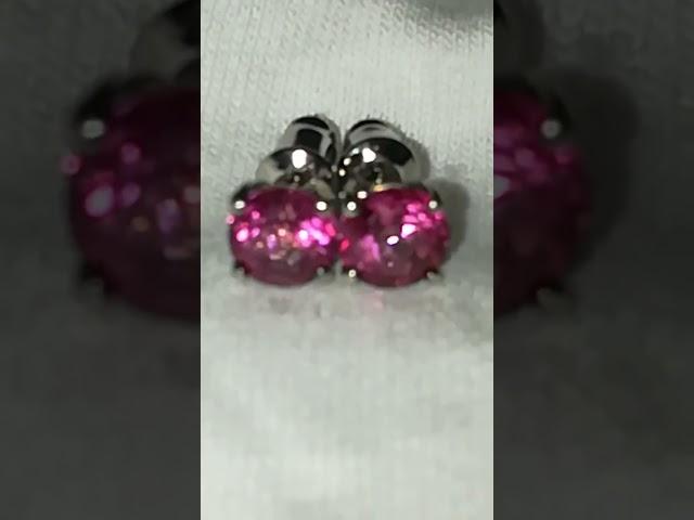 紫粉色钻石耳钉对，purplish pink diamond ear studs