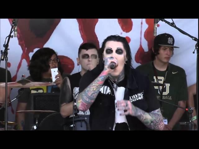 Motionless in White - Abigail [Live] - Warped Tour 2014