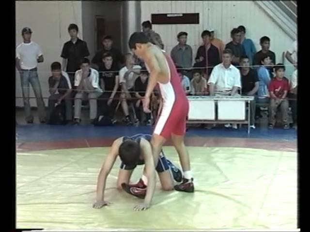 Спорт. Борьба. Чемпионат КР-2006 (юниоры). Улан Темирбеков-Алмаз Тюменбаев.
