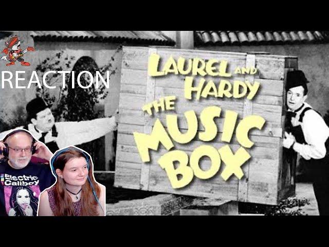 Laurel & Hardy - 𝐓𝐡𝐞 𝐌𝐮𝐬𝐢𝐜 𝐁𝐨𝐱 | 1932 (Dad&DaughterReaction)