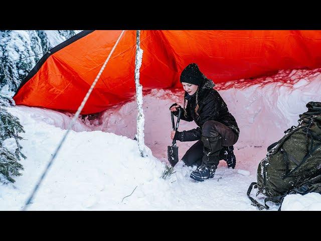 Übernachtung im Schneeshelter bei EXTREMBEDINGUNGEN I Loreena.Outdoors