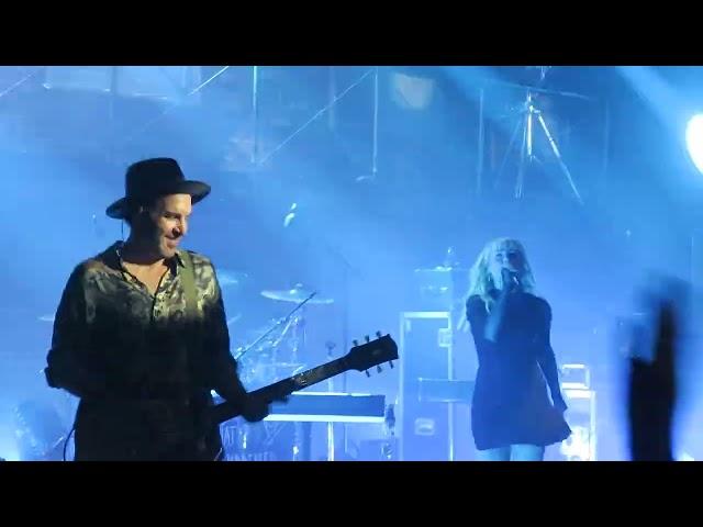 Metric - All Comes Crashing - Live in Toronto - Oct. 14, 2023