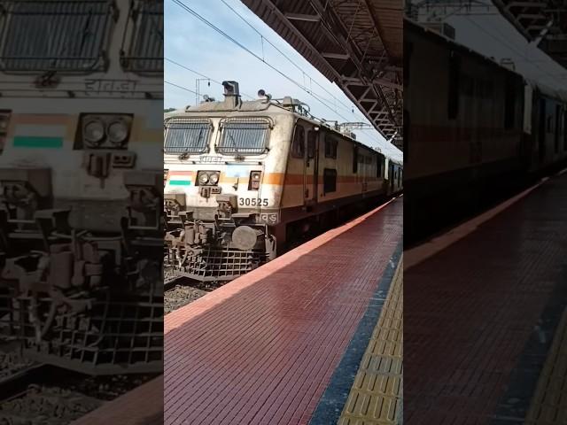 12302  New Delhi to Howrah Rajdhani express 140 speed.‍️.#trending #shorts #express #140 speed