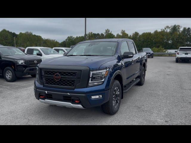 2024 Nissan Titan Pro-4X (RN115371)