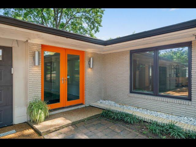 Memphis TN Midcentury Ranch House For Sale--- 5420 Walnut Grove Rd