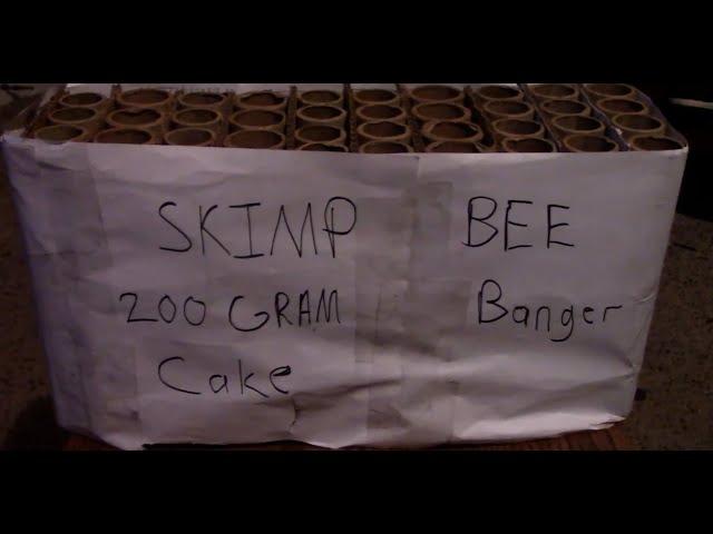 SKIMP BEE BANGER CAKE BY (SKIMP BEE THE PYRO) 200 GRAM 40 SHOT (THROWBACK BANGER)