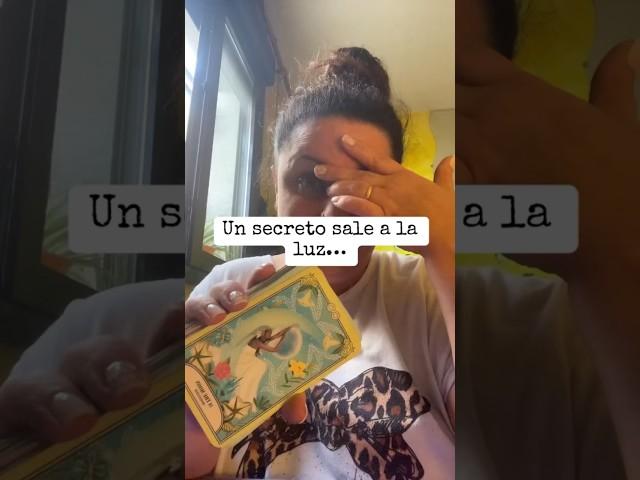 Urgente! SECRETOOOO #tarot #tarotreading #tarotreader #amor #magia #tarot #interactivo