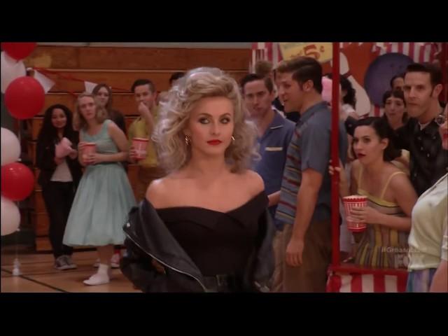 Julianne Hough sings "You're the One That I Want" on Grease Live. In HD.