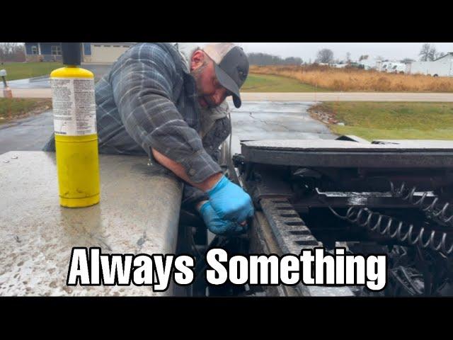 "TIS THE SEASON (FOR WAITING)” | A Truckers Vlog