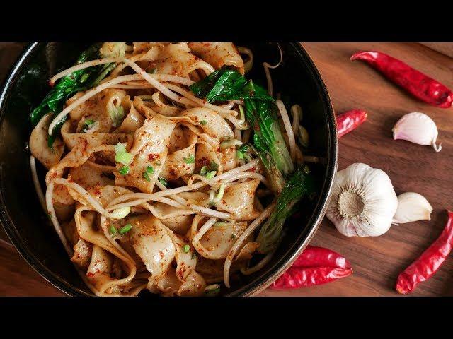 Chili pepper oil pulled noodles [Amanda tastes] Season 2 episode 22 * 4K