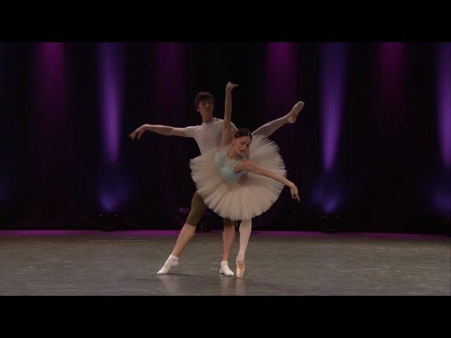 Swan Lake Rehearsal ROH 2018 - Marianela Nunez, Vadim Muntagirov, Liam Scarlett