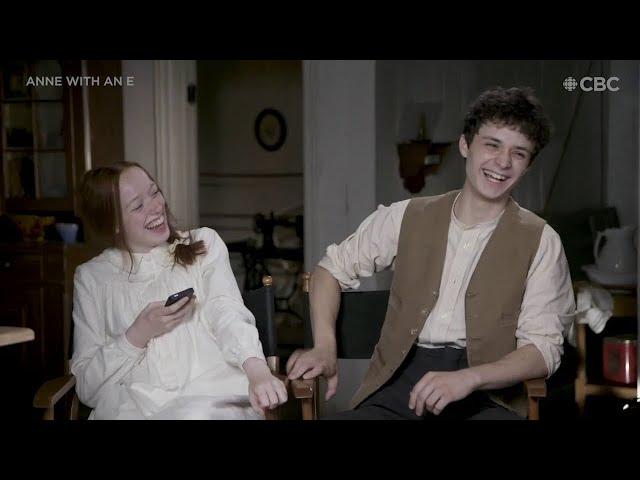 Amybeth McNulty Teaches Lucas Jade Zumann Irish Slang | Full interview ᴴᴰ