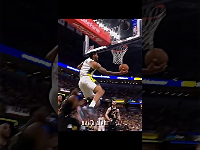 Obi Toppin become Dr. J for a second 