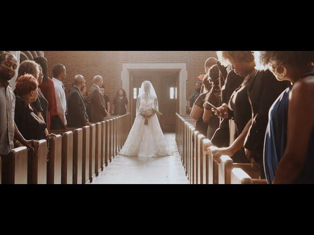 Most Amazing Walking Down the Aisle Moment and Groom Reaction