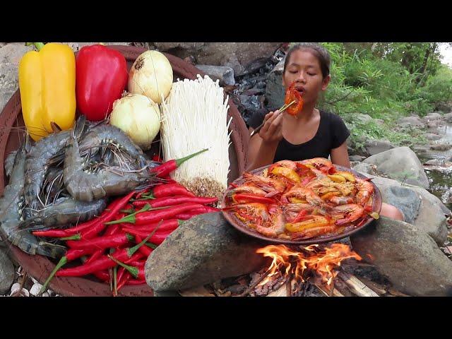 Cooking Shrimp Curry Spicy with Bell peppers for Food - Survival skills Anywhere Ep 87