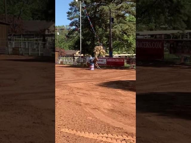 Paisley and ChicaLinda’s 6th barrel race 20.1 @Martha Josey Ranch