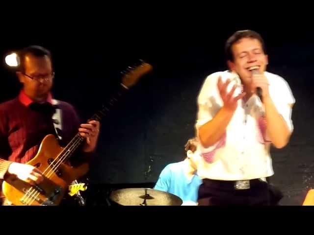 Band Fail: Bass player hits singer and singer kicks back