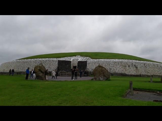 アイルランド　ニューグレンジ　Ireland Newgrange