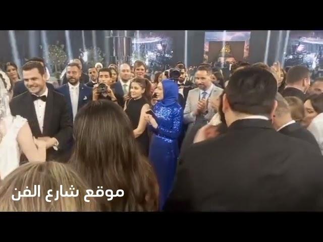 نادر اتات يحيي حفل زفاف في بيروت