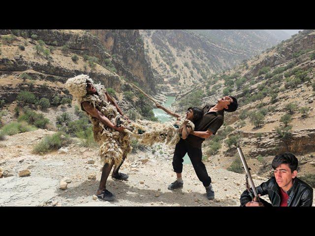 Rescue from the Abyss: Hussein against the wild caveman to reclaim his sister.