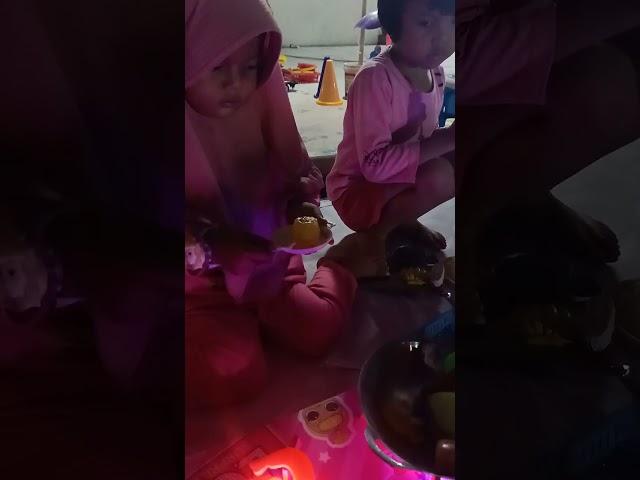 Lucu Banget Bocil Main Masak-masakan#shortsvideo #trendingshorts #mainananak