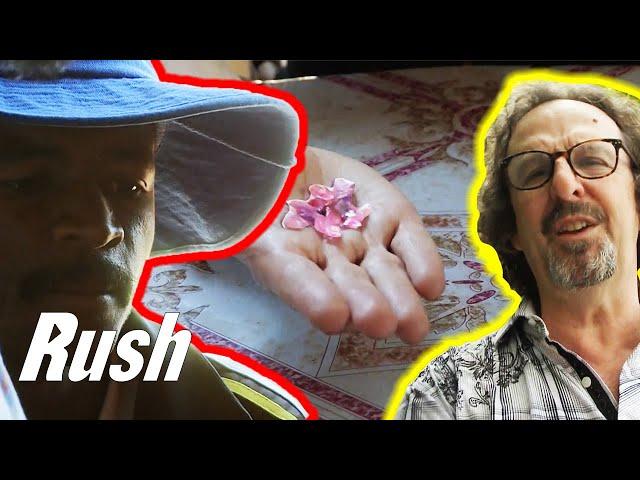 "This Is Glass!" Jeweller Stops Scammer From Selling Fake Gems! | Gem Hunt