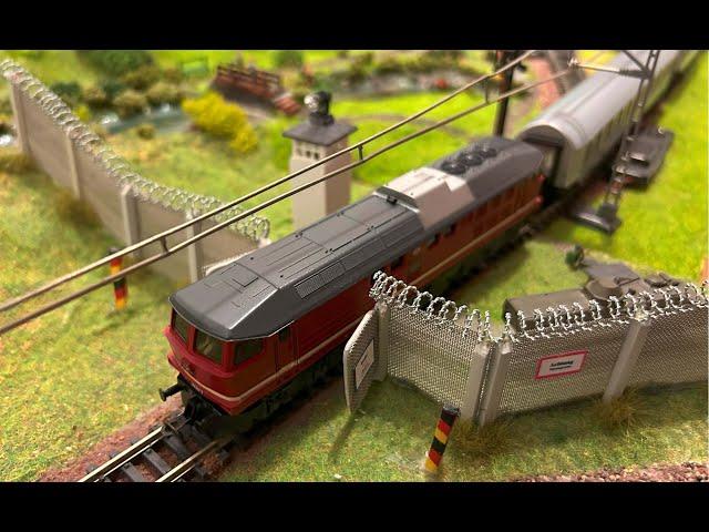 DDR Grenzdurchfahrt mit der Diesellok Ludmilla BR 130 007-8 vom BTTB Modellbahn Spur TT