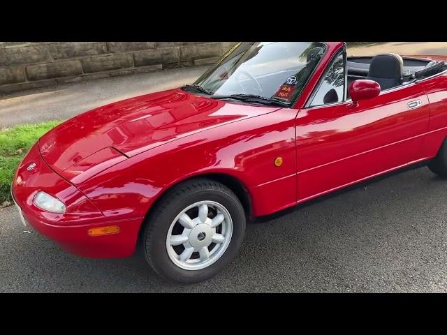 Eunos Roadster Mazda MX5 Mk1 Miata walkaround. Intro to 'Keith' the only non-van we own!