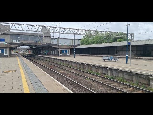 Stafford Railway Station 66415+66848 Freightliner+Colas Rail Freight pass P5, 0K50 on 26th May 2025