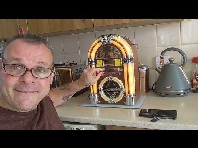 Unboxing mini CD/Bluetooth jukebox      #jukebox #hifi #music#fun#electronics#people