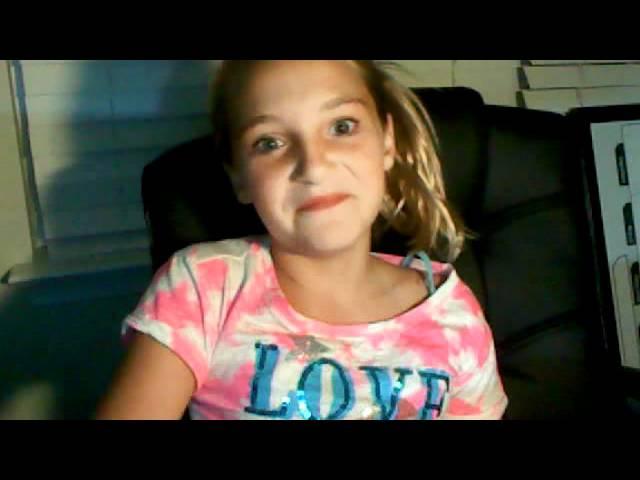 MsLifeisawesome's webcam video August 18, 2011 07:04 PM