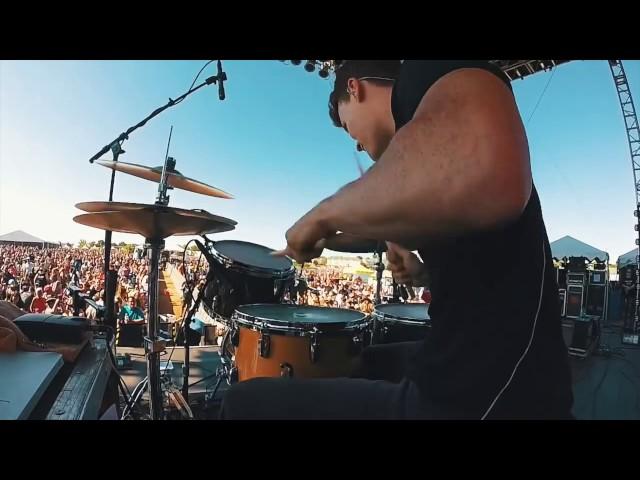 SOLOING At A Music Festival!