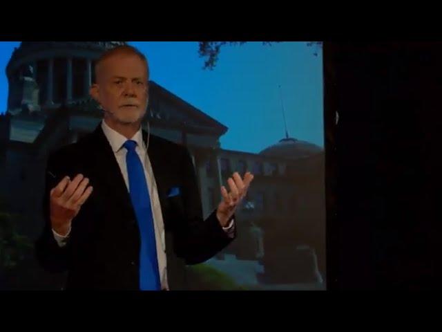 The Gift of Living Fearlessly | Jerry Mitchell | TEDxHardingU