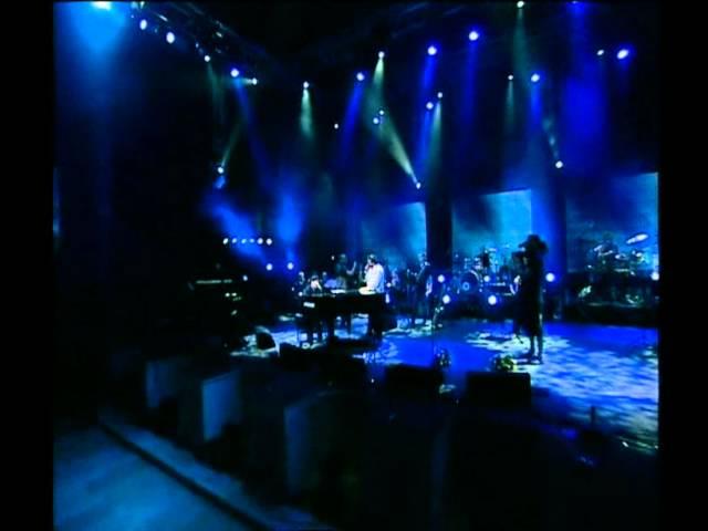 גד אלבז בהופעה חיה בקיסריה - כל החיילים  Gad Elbaz Live In Caesarea - Kol Hahayalim