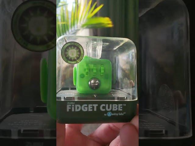 Zuru Fidget Cube Hand On Review Unboxing #Zuru #Toys #Vloggers