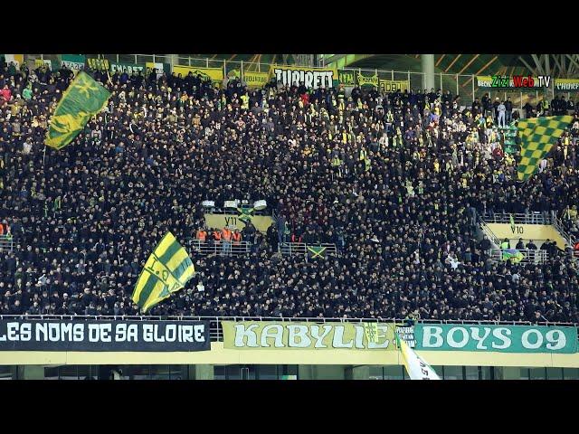 JSK – Magnifique Ambiance Avec Les Supporters Des Canaris Au Stade Hocine Ait Ahmed...