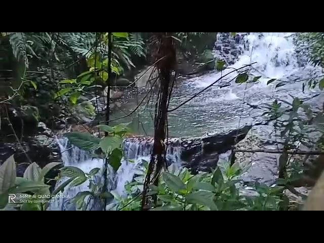 pejalanan menuju curug balong endah